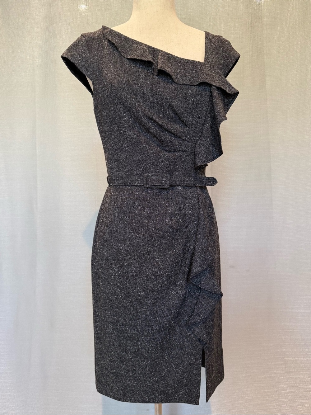 White House Black Market Chic Gray Front Ruffle Seam Dress Sz 4